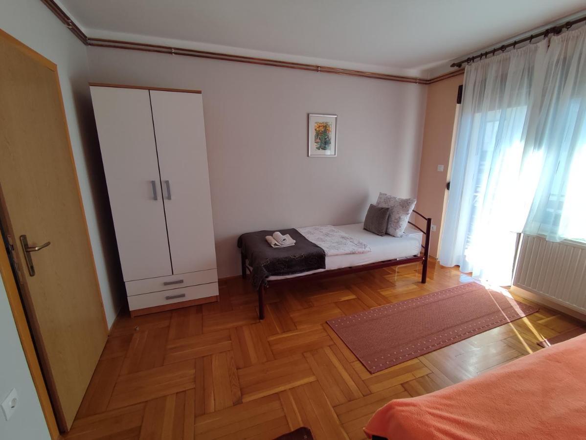 Apartments & Rooms 4 Rijeke カルロヴァッツ エクステリア 写真