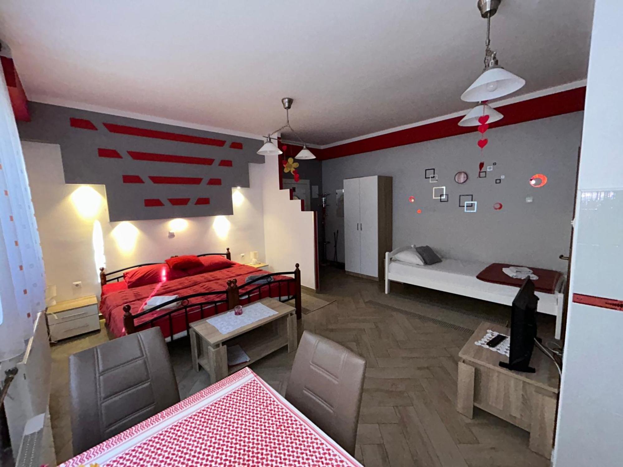 Apartments & Rooms 4 Rijeke カルロヴァッツ エクステリア 写真