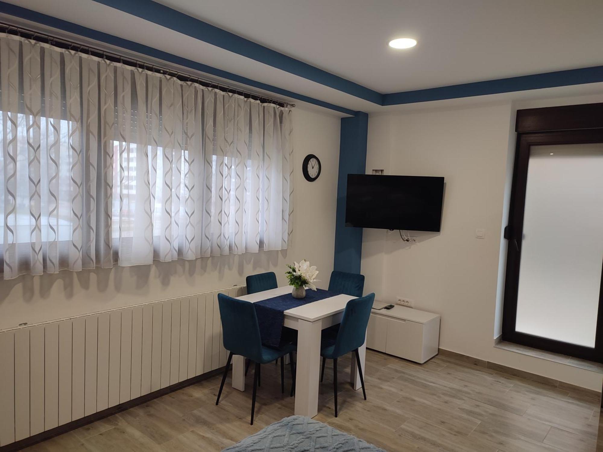 Apartments & Rooms 4 Rijeke カルロヴァッツ エクステリア 写真
