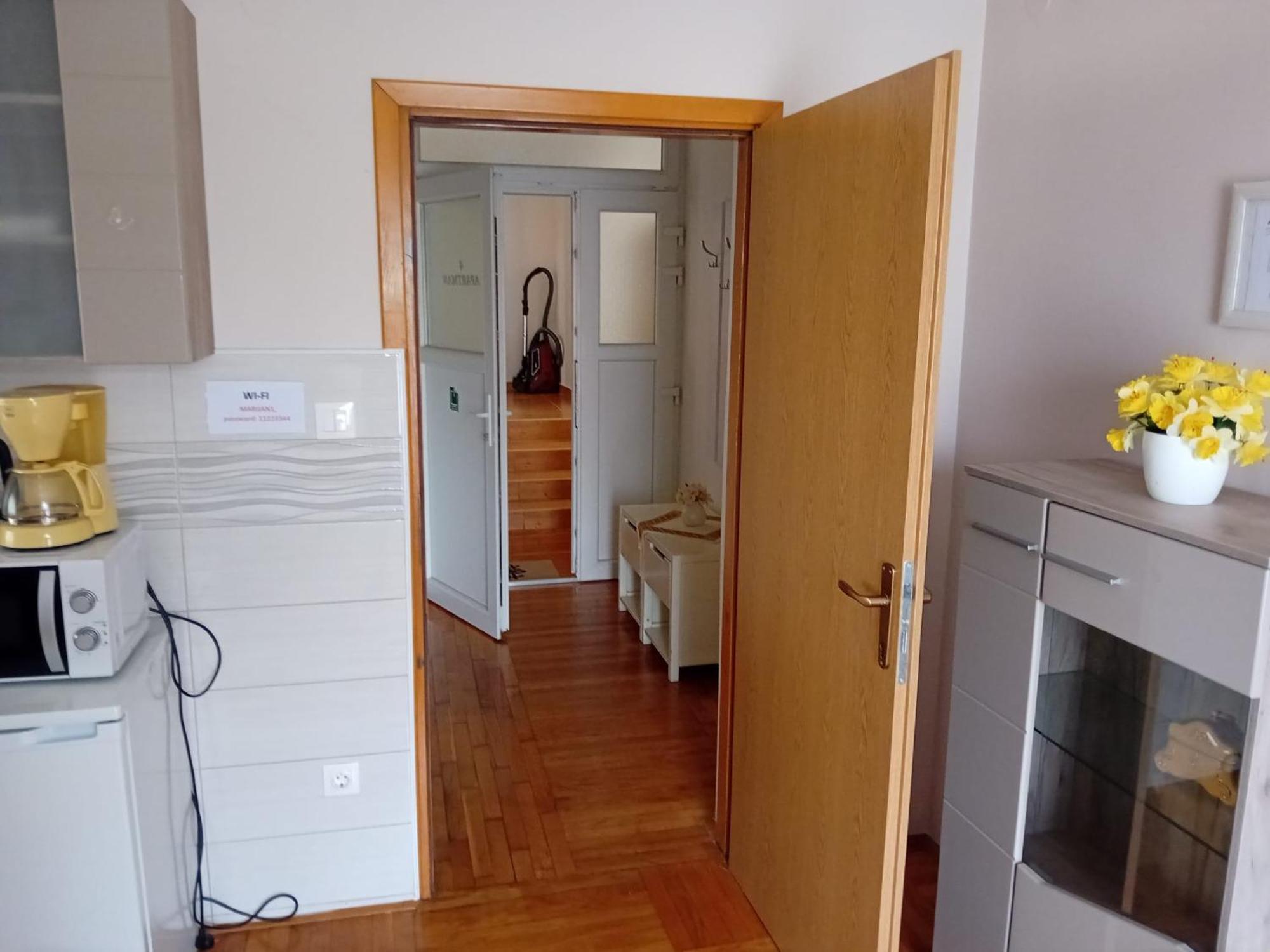 Apartments & Rooms 4 Rijeke カルロヴァッツ エクステリア 写真